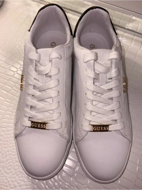 GUESS White Low-Top Sneakers with Brown Heel Tab and Gold Accents - Picture 2 of 5
